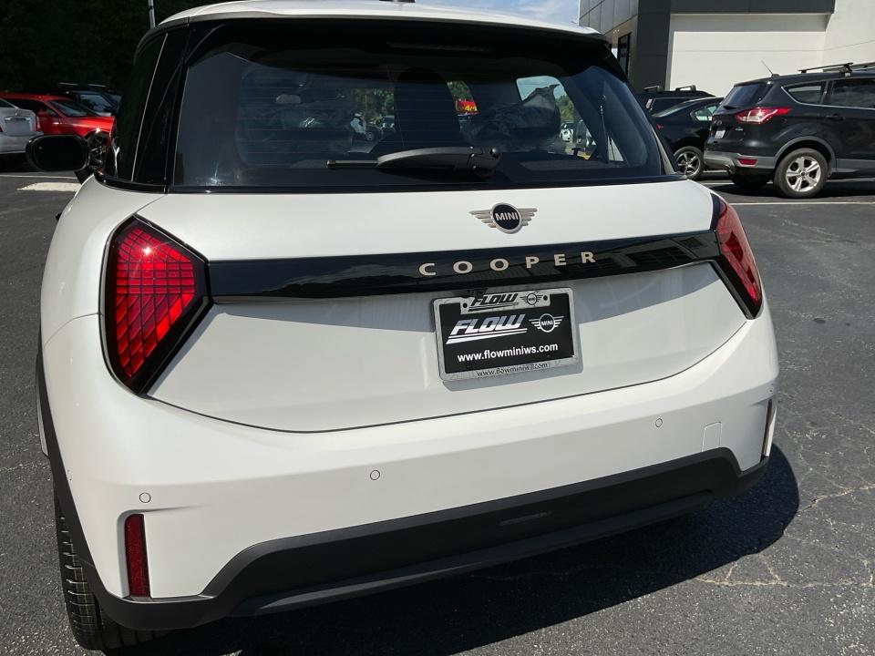 2027 MINI 2 DOOR Base