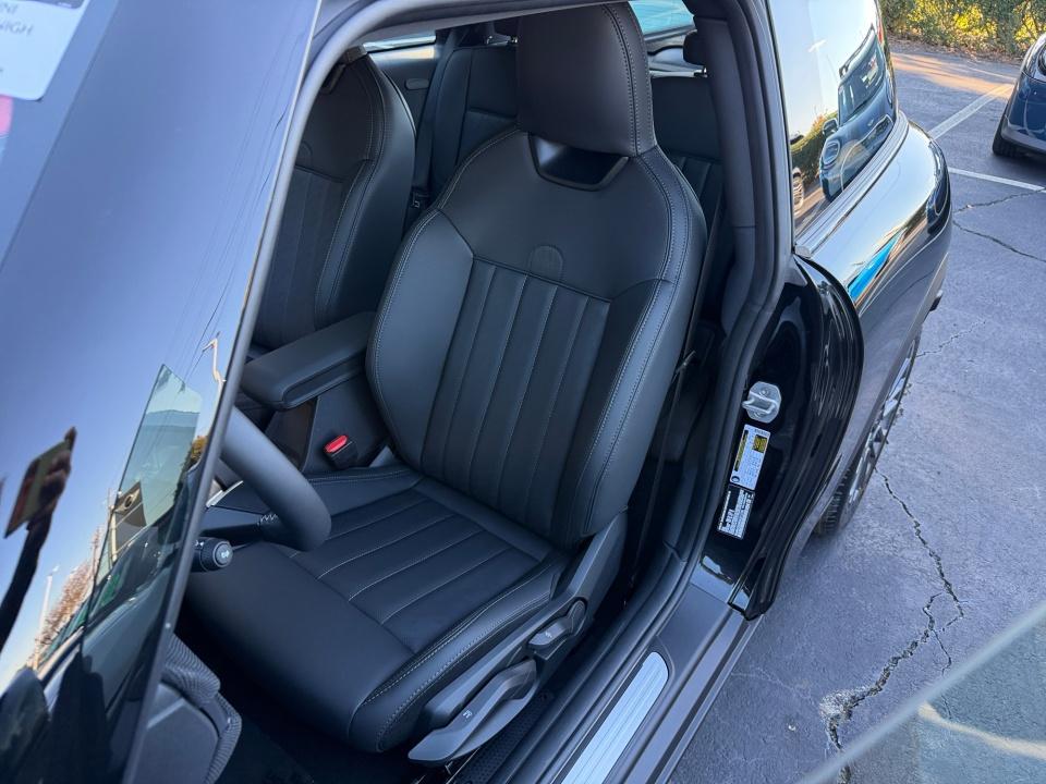 2027 MINI 2 DOOR SIGNATURE PLUS