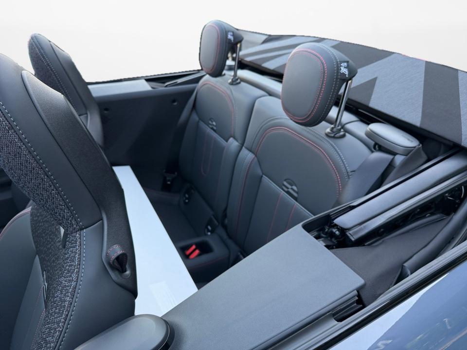 2026 MINI CONVERTIBLE ICONIC