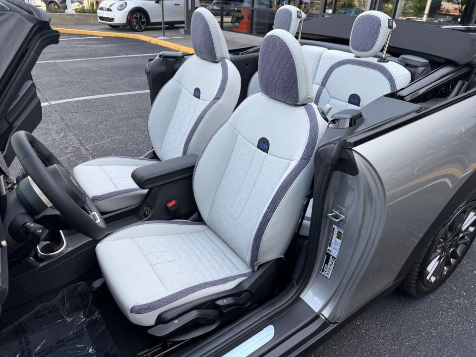 2026 MINI CONVERTIBLE SIGNATURE PLUS