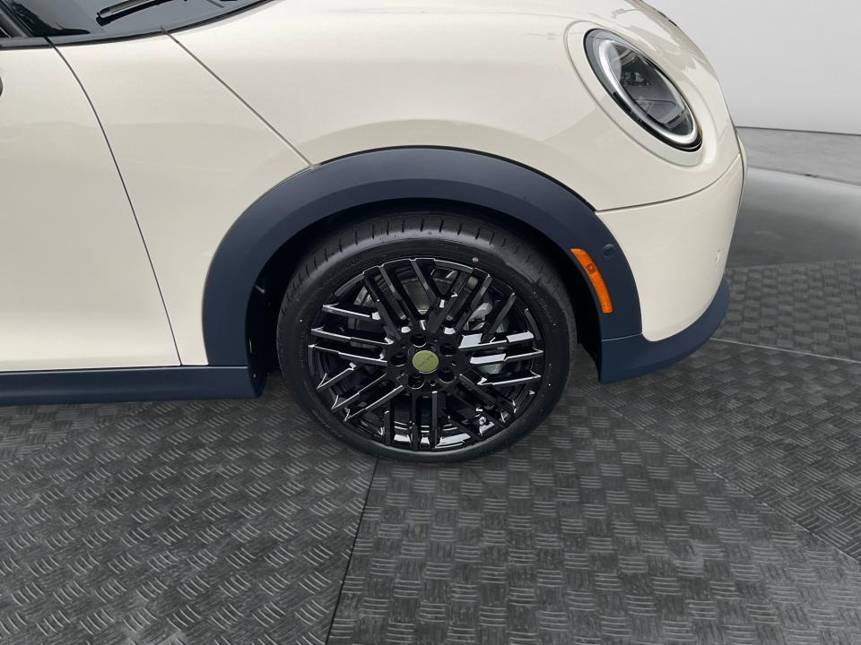 2027 MINI 4 DOOR ICONIC