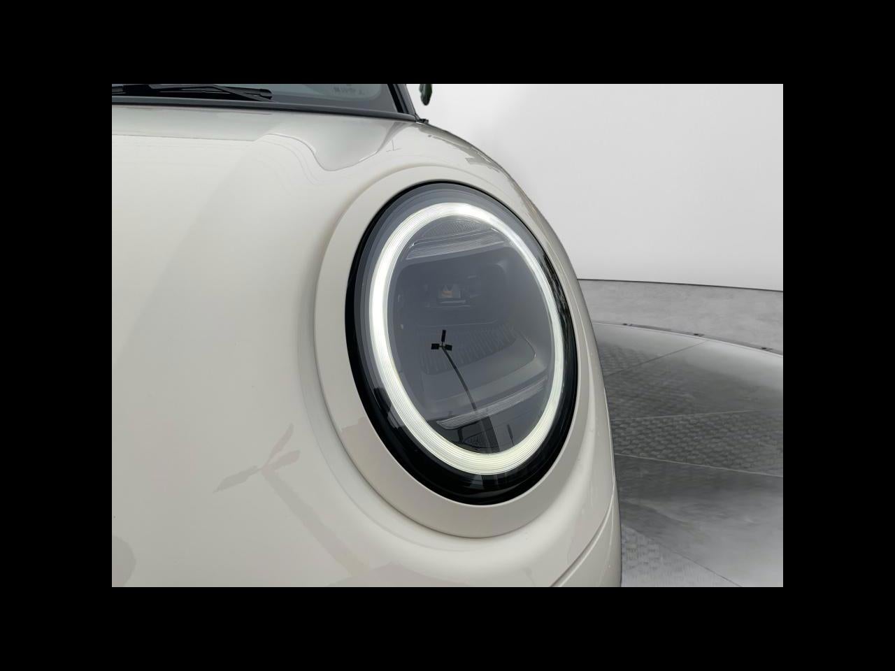 2027 MINI 4 DOOR ICONIC