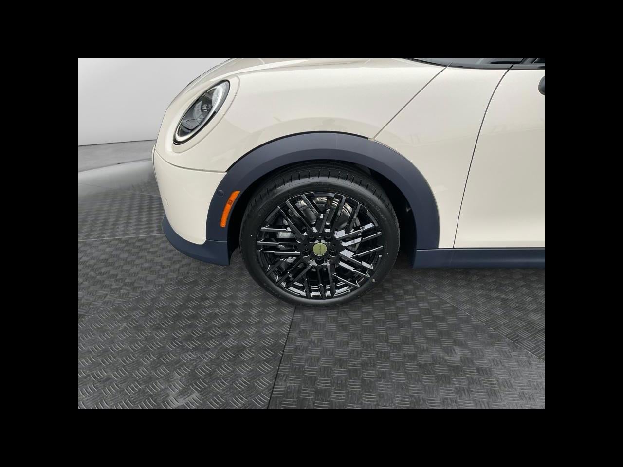 2027 MINI 4 DOOR ICONIC