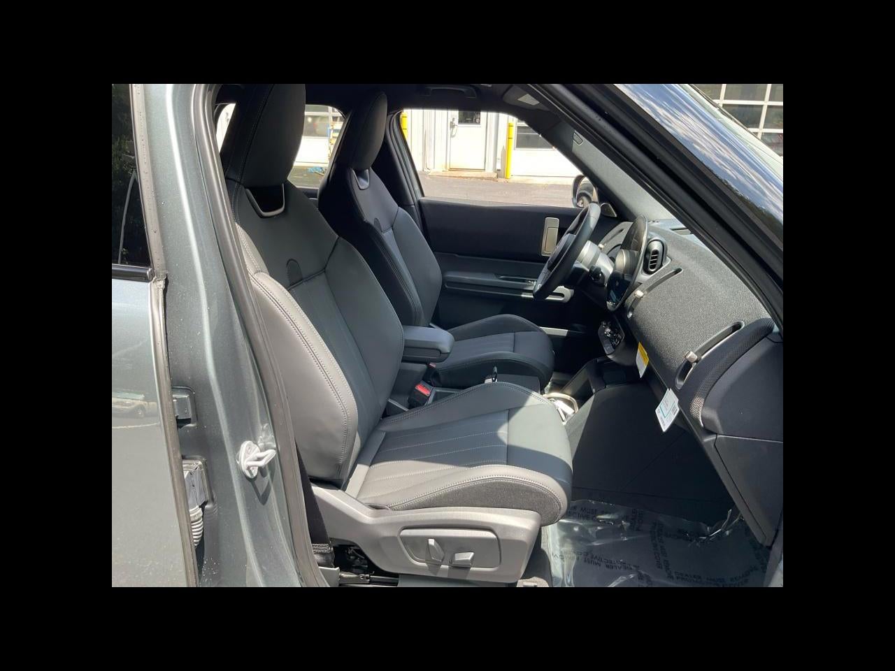 2027 MINI COUNTRYMAN ICONIC