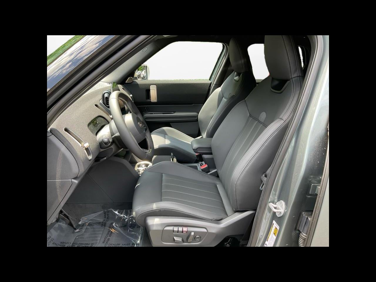 2027 MINI COUNTRYMAN ICONIC